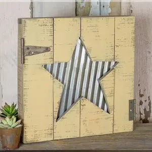 Cut Out Wide Star w/Metal Pallet Sign