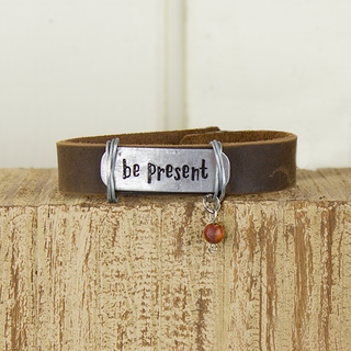 E19883 Be Present Coffee Leather Bracelet